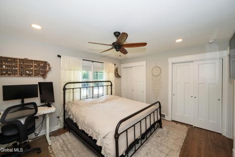 1040 John Alden Lane Schenectady NY 12306