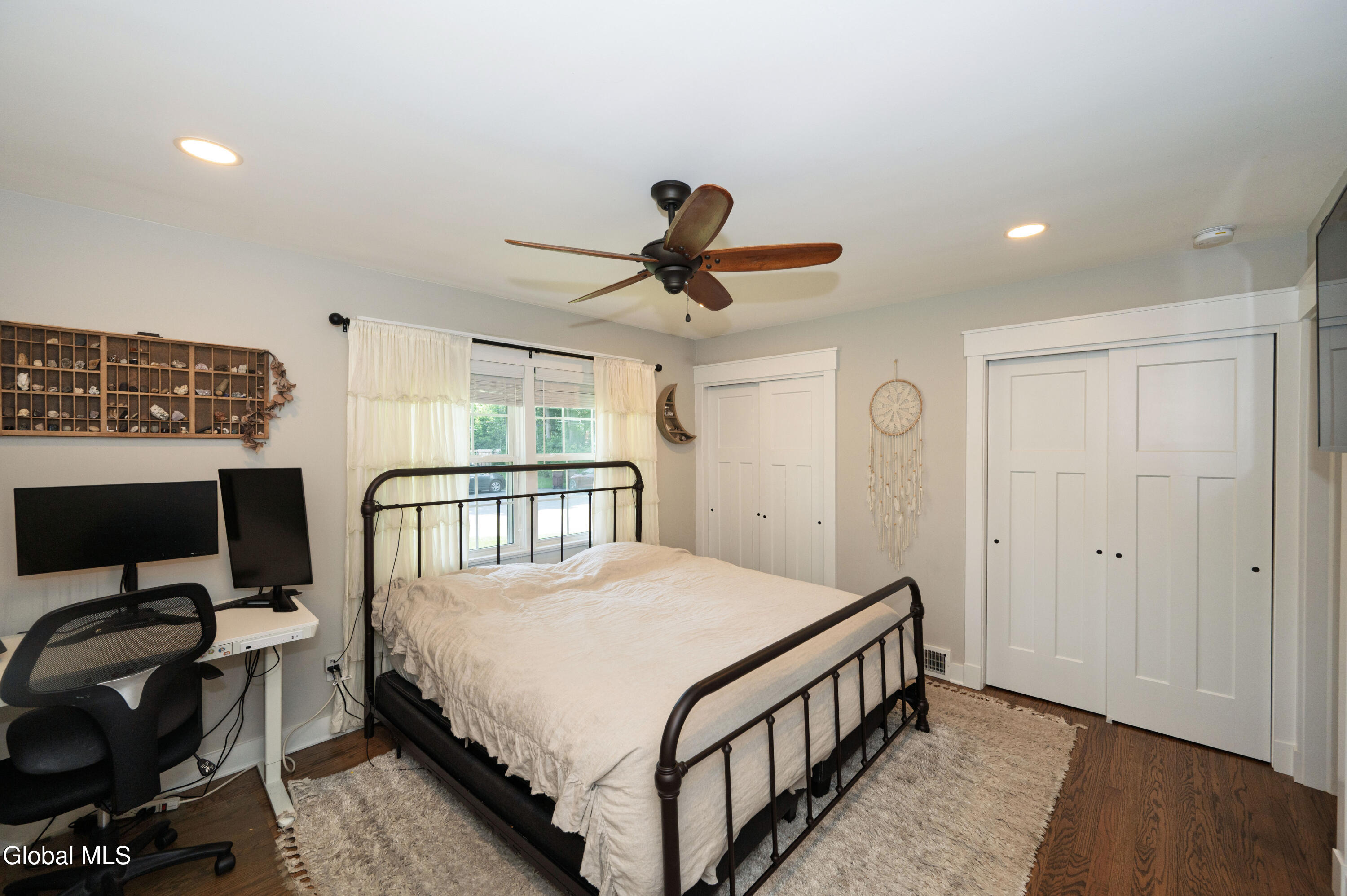 1040 John Alden Lane Schenectady NY 12306