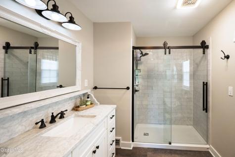 1040 John Alden Lane Schenectady NY 12306