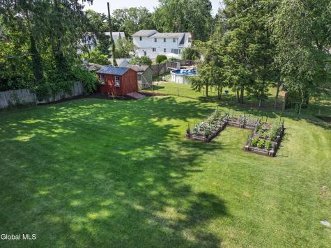 1040 John Alden Lane Schenectady NY 12306