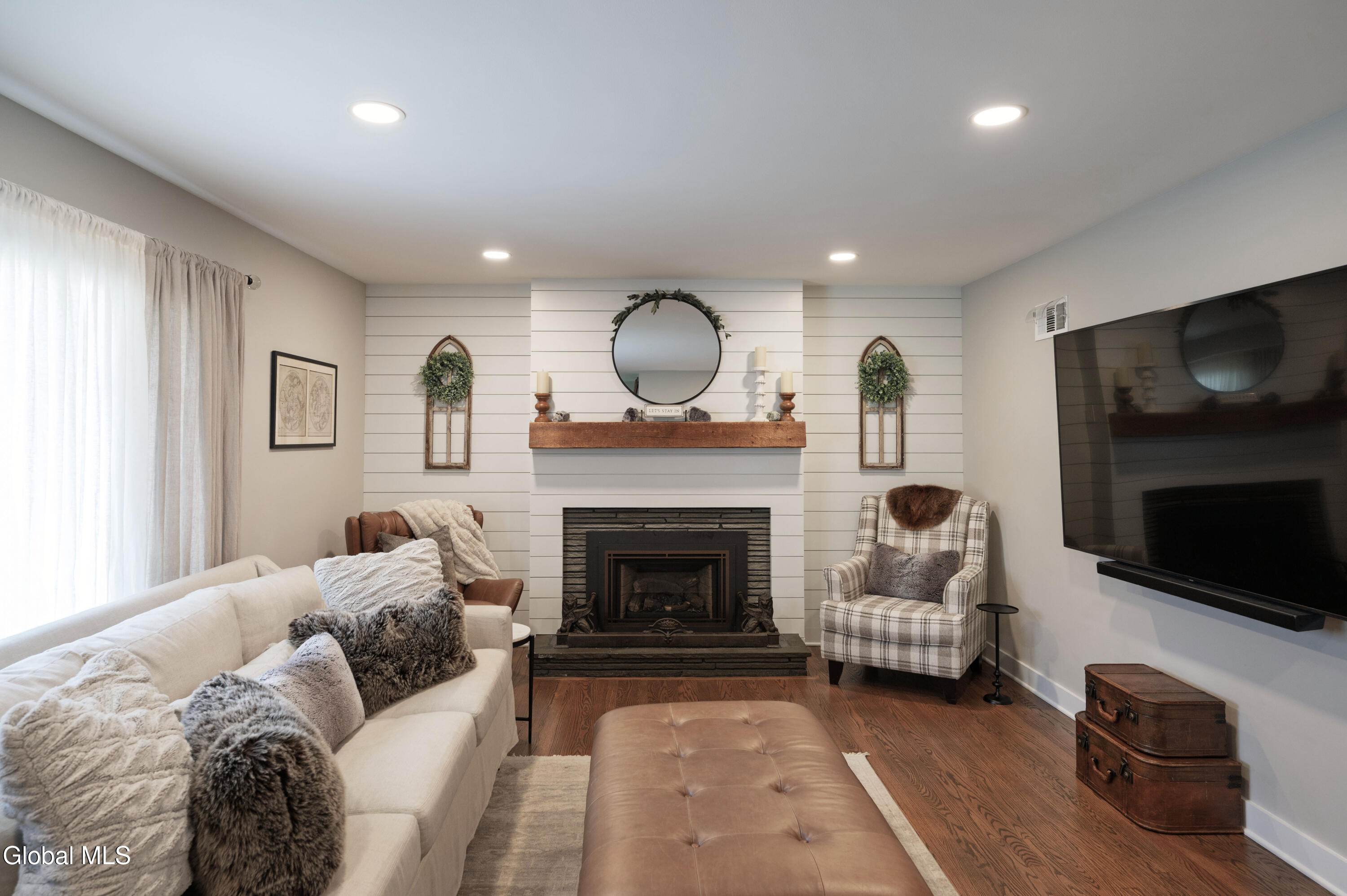 1040 John Alden Lane Schenectady NY 12306
