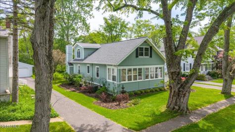 15 Burhans Place Delmar NY 12054