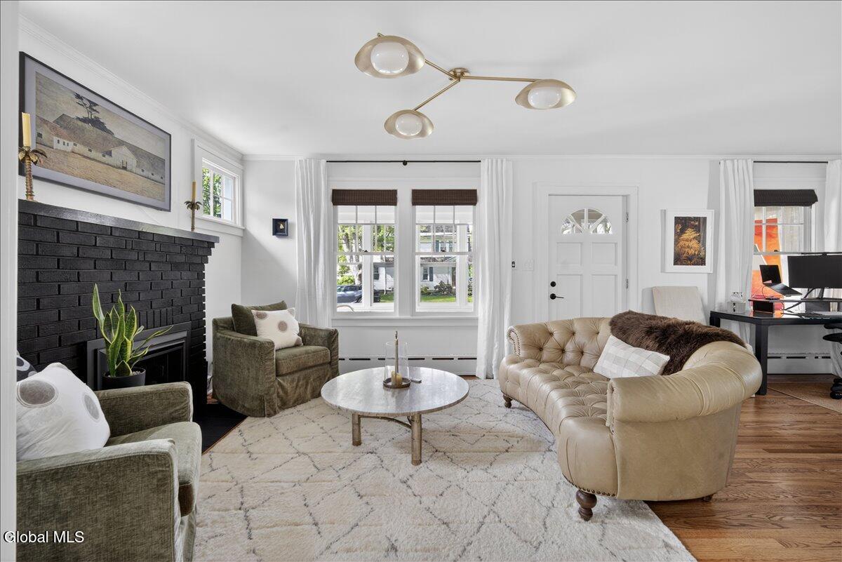 15 Burhans Place Delmar NY 12054
