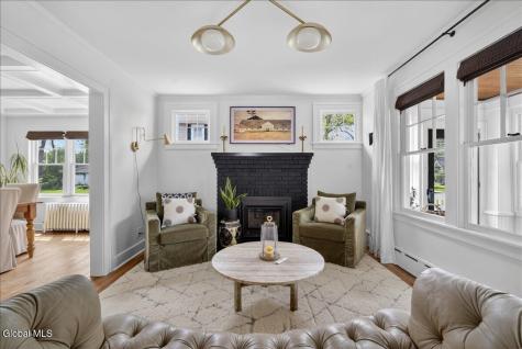 15 Burhans Place Delmar NY 12054