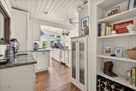 15 Burhans Place Delmar NY 12054