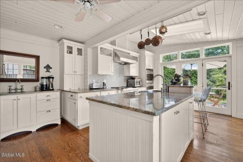 15 Burhans Place Delmar NY 12054