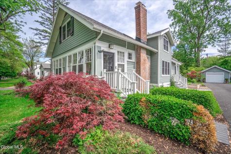 15 Burhans Place Delmar NY 12054