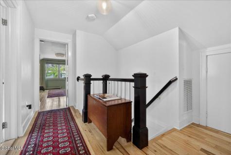 15 Burhans Place Delmar NY 12054