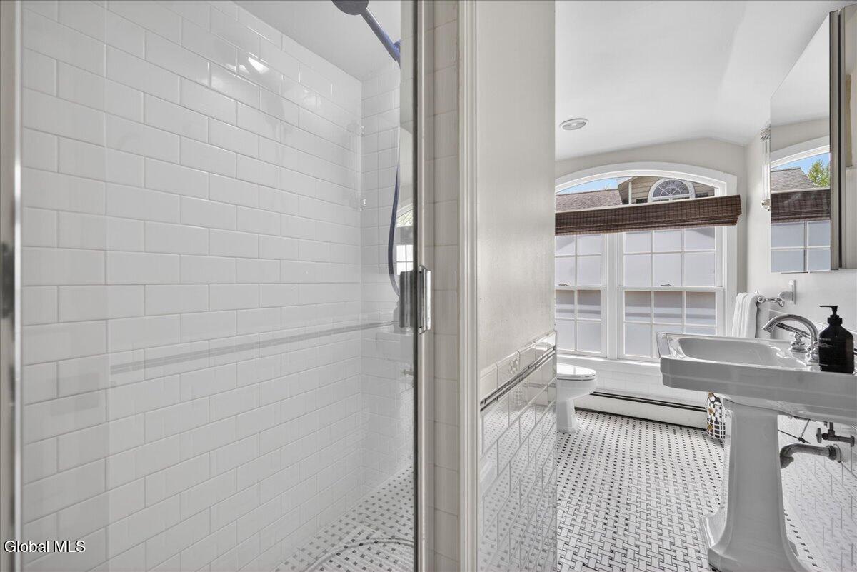 15 Burhans Place Delmar NY 12054