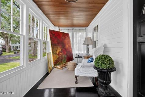 15 Burhans Place Delmar NY 12054