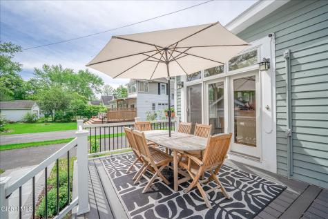 15 Burhans Place Delmar NY 12054