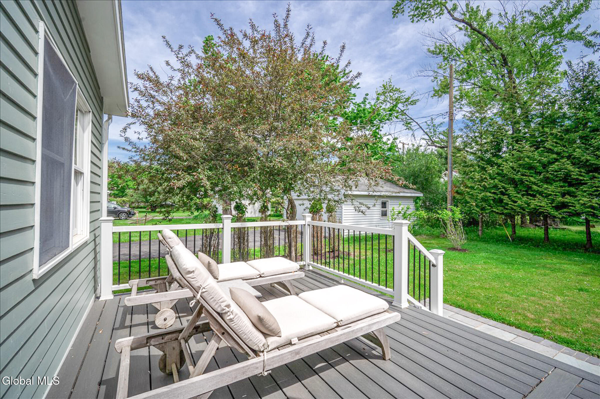 15 Burhans Place Delmar NY 12054