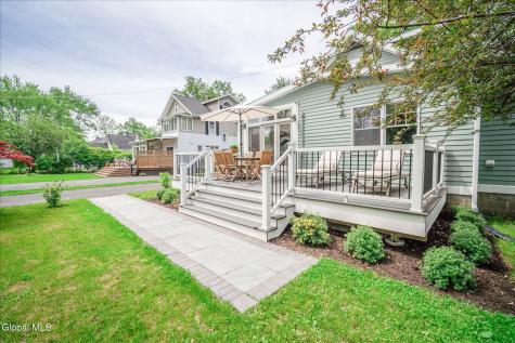 15 Burhans Place Delmar NY 12054