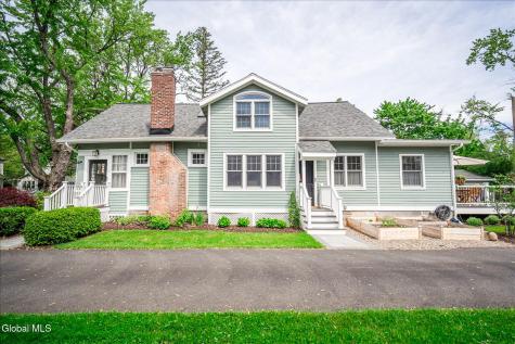 15 Burhans Place Delmar NY 12054