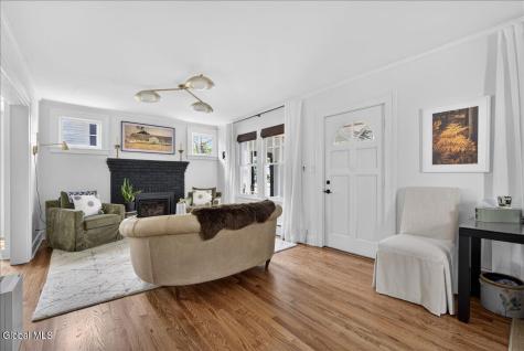 15 Burhans Place Delmar NY 12054