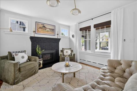 15 Burhans Place Delmar NY 12054