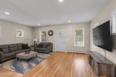 3096 Guilderland Avenue Rotterdam NY 12306