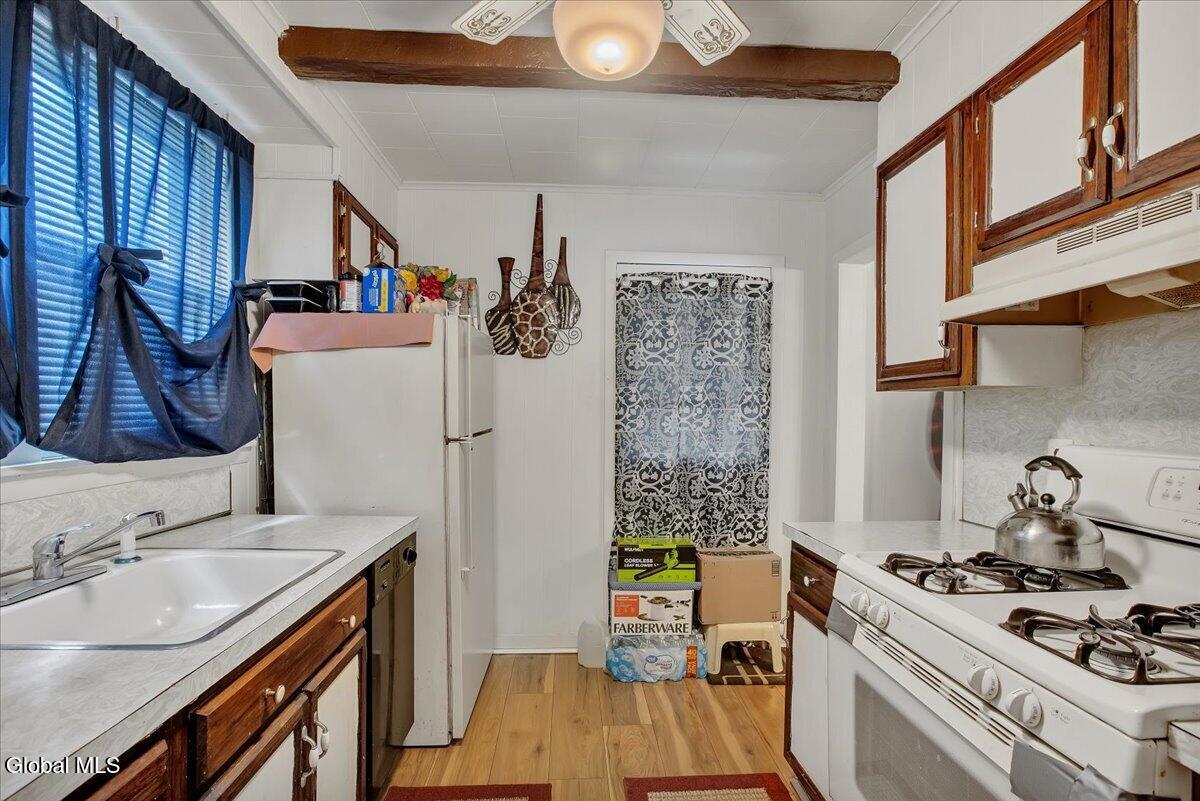 1864 Ferndale Avenue Schenectady NY 12306