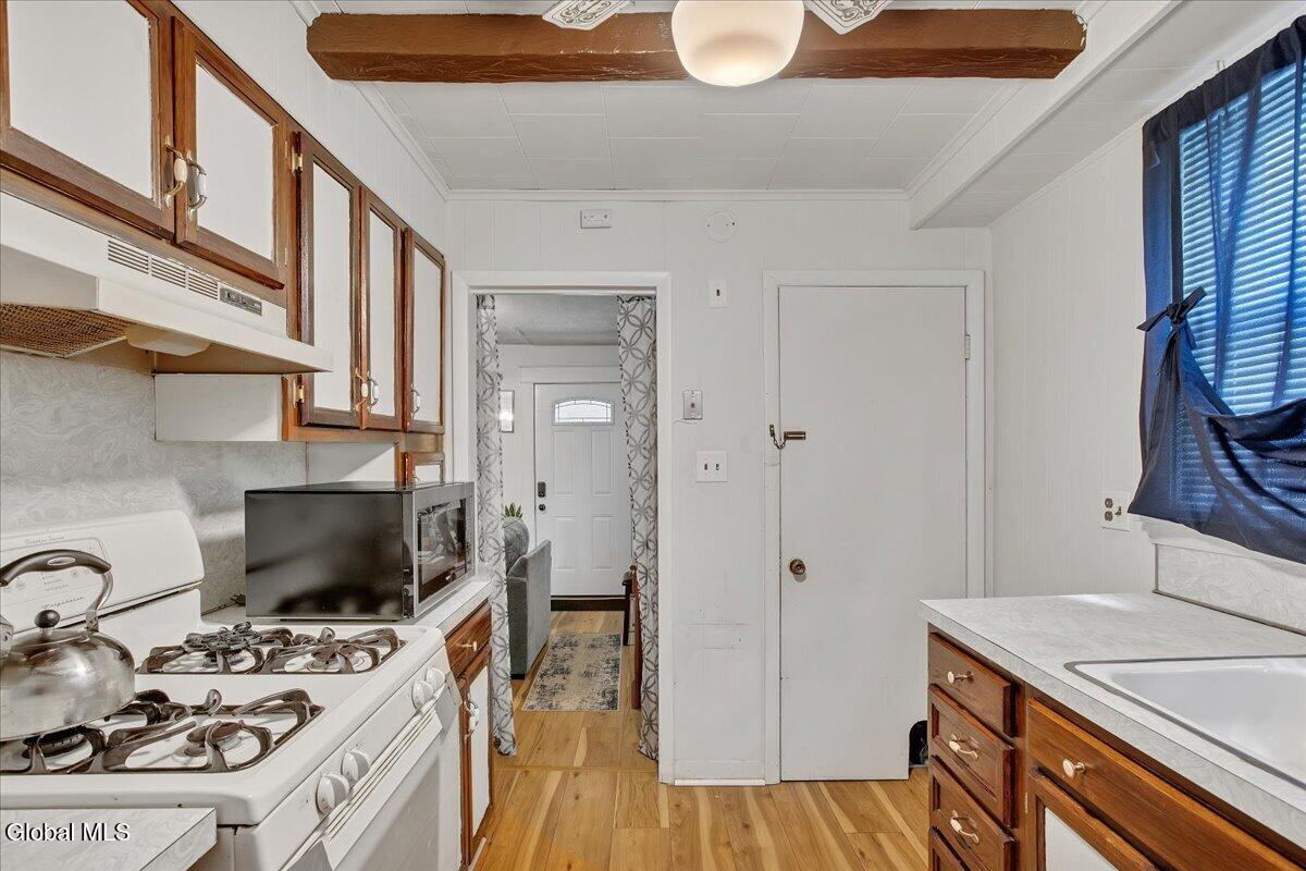 1864 Ferndale Avenue Schenectady NY 12306