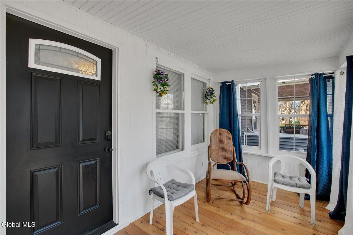 1864 Ferndale Avenue Schenectady NY 12306
