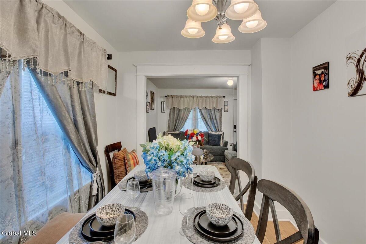 1864 Ferndale Avenue Schenectady NY 12306