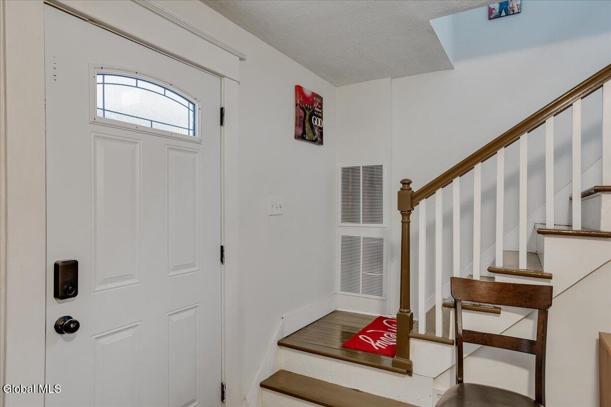 1864 Ferndale Avenue Schenectady NY 12306