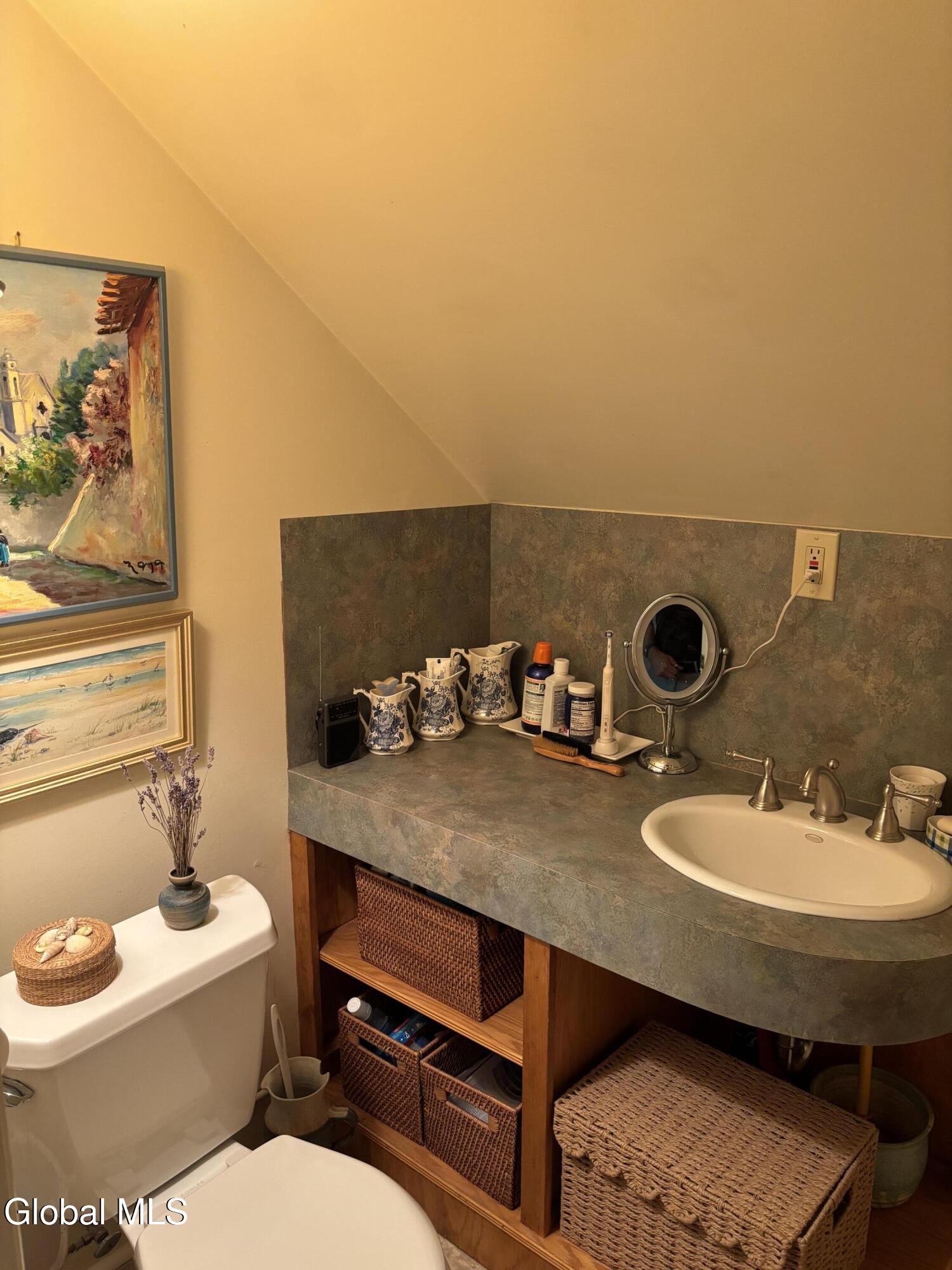 27 Rutherford Road West Sand Lake NY 12196