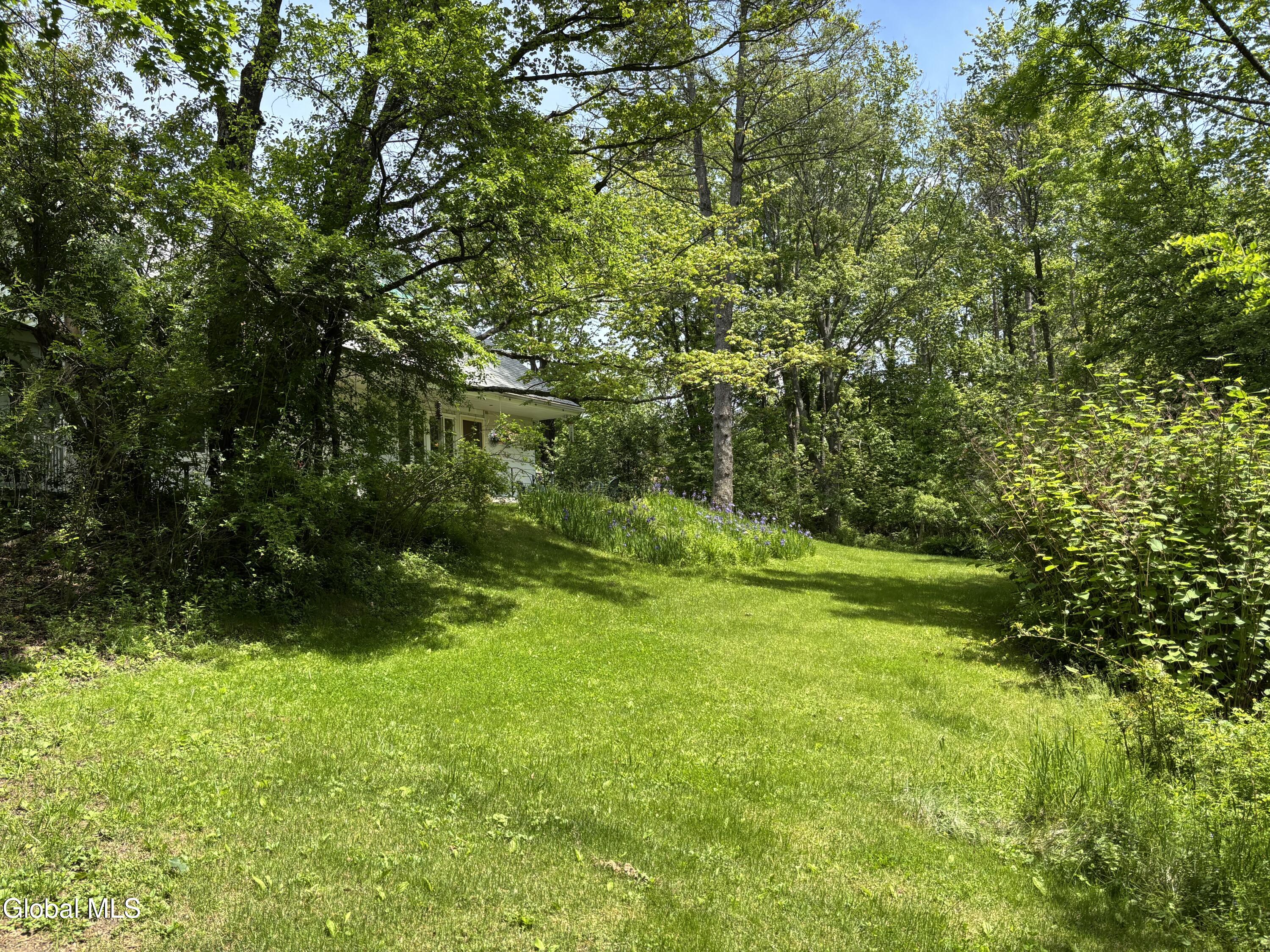 27 Rutherford Road West Sand Lake NY 12196