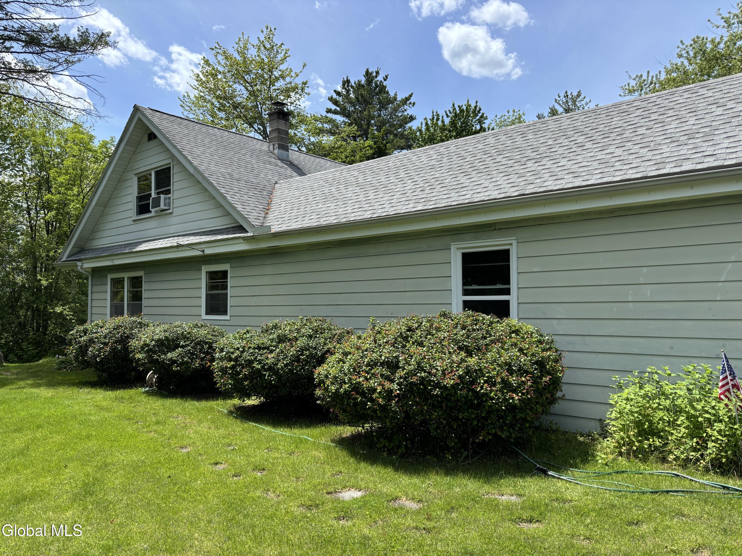 27 Rutherford Road West Sand Lake NY 12196