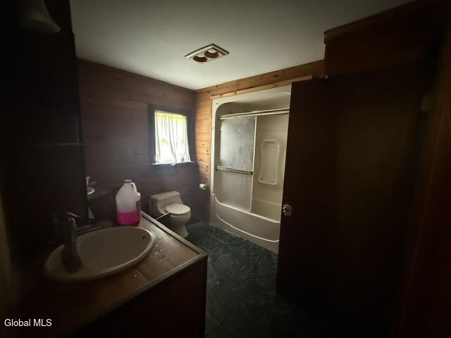 26 S Shore Road Broadalbin NY 12134