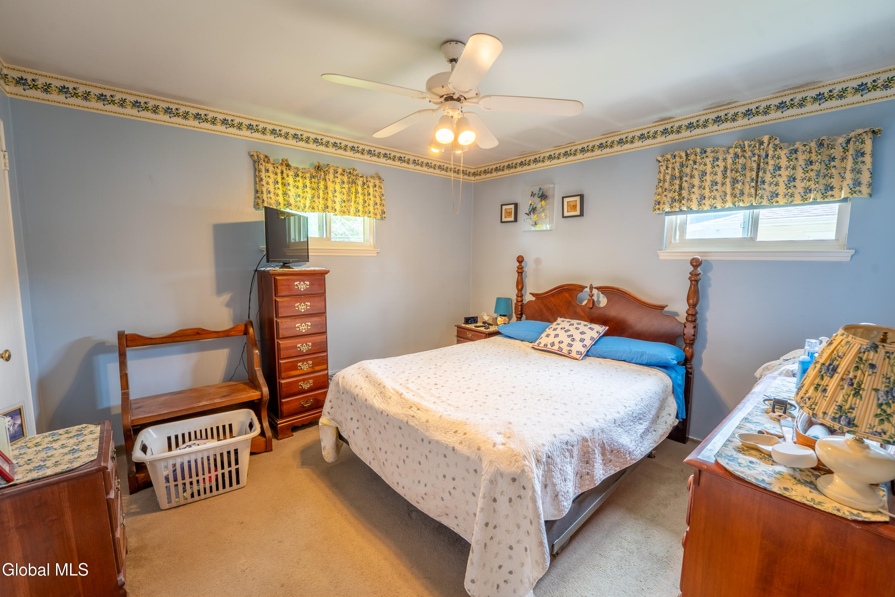 6 Huckleberry Lane Albany NY 12205