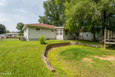 6 Huckleberry Lane Albany NY 12205