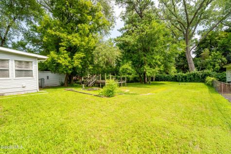 6 Huckleberry Lane Albany NY 12205