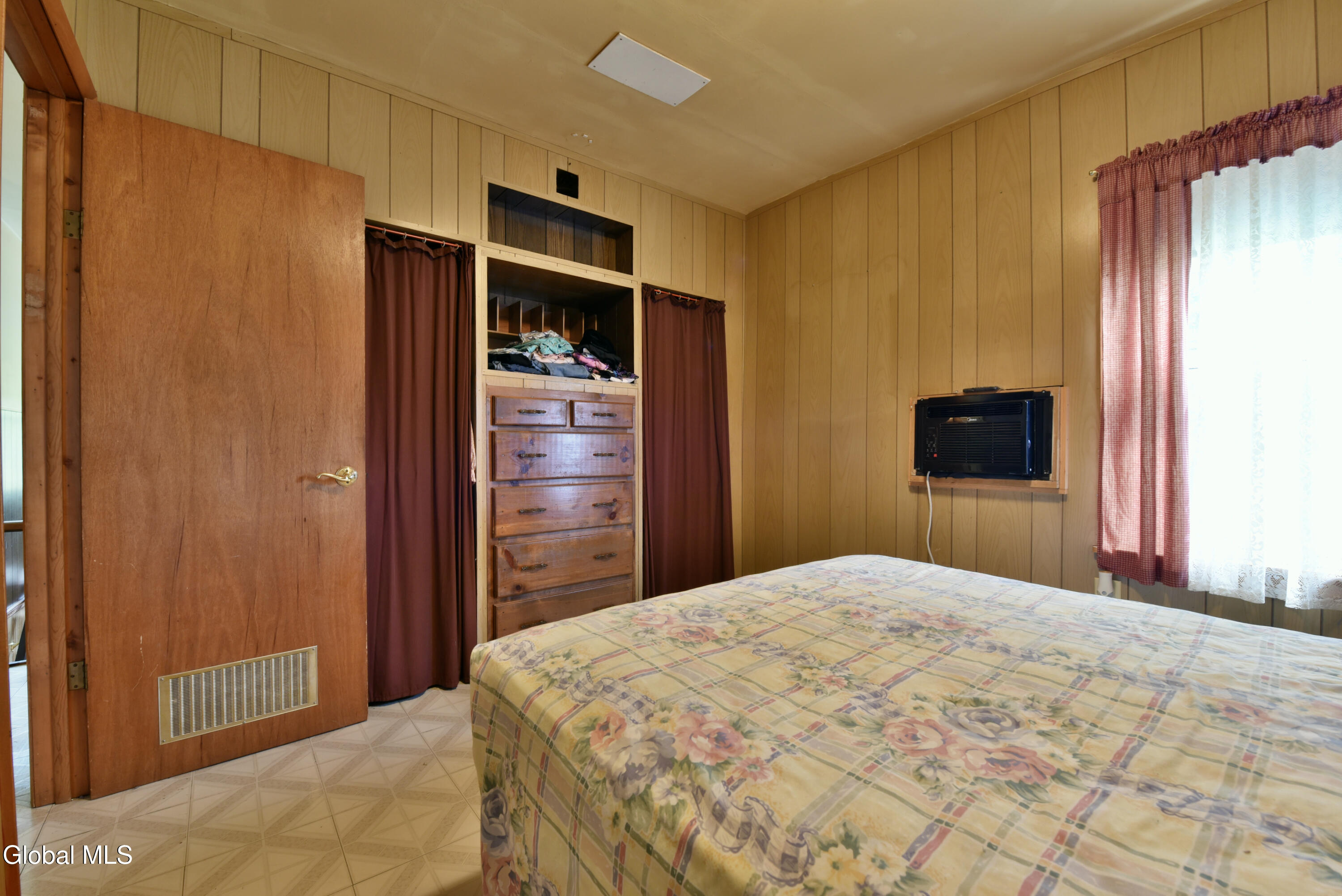 14 E Clinton Street Johnstown NY 12095