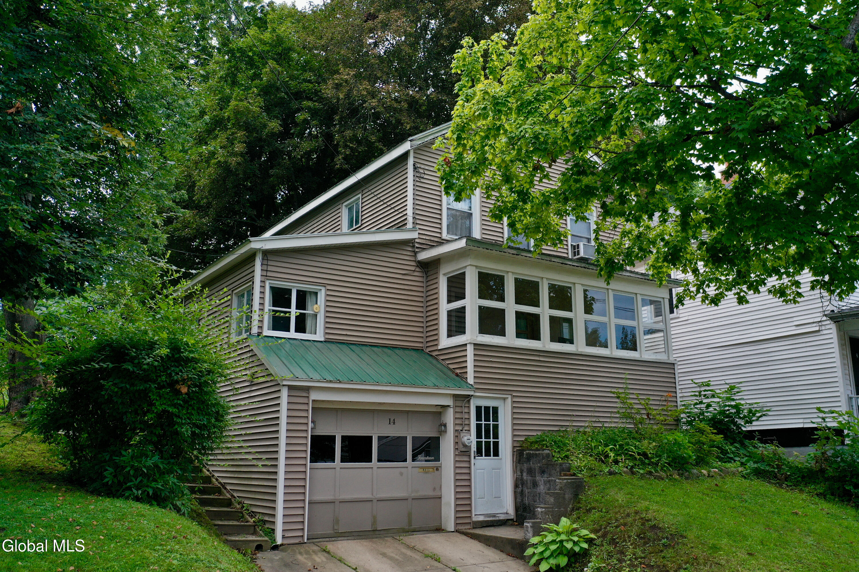 14 E Clinton Street Johnstown NY 12095