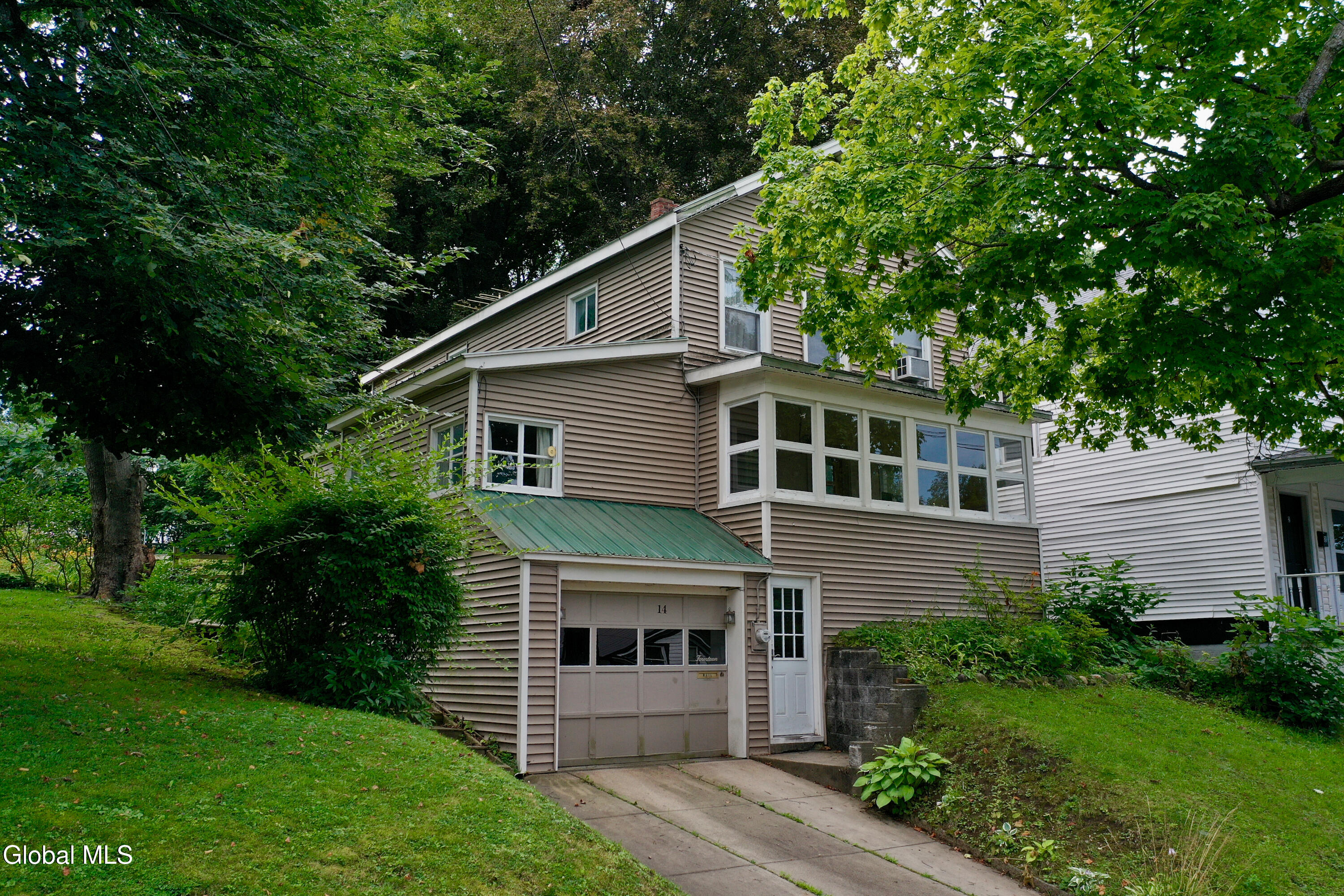 14 E Clinton Street Johnstown NY 12095