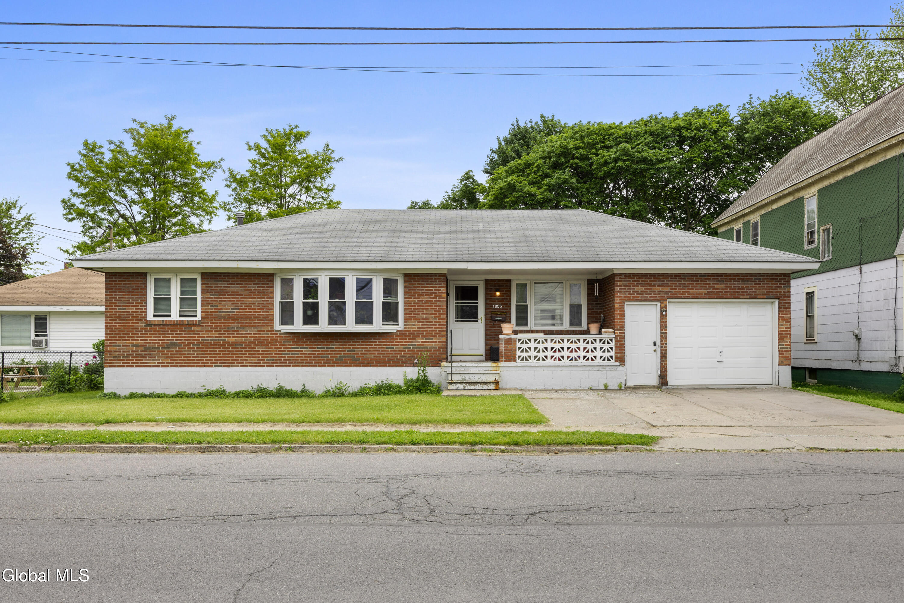 1253 Van Cortland Street Schenectady NY 12303