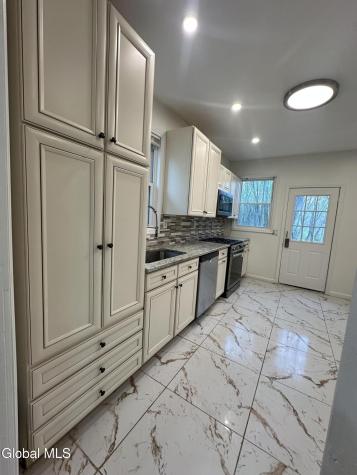 11 Parkis Street Rotterdam Junction NY 12150