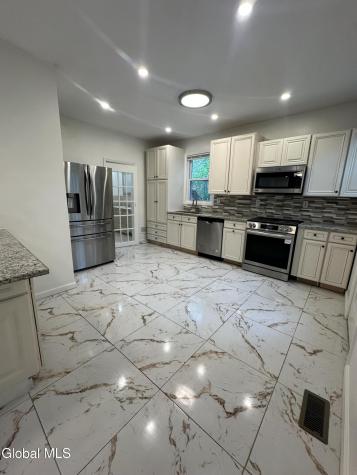 11 Parkis Street Rotterdam Junction NY 12150