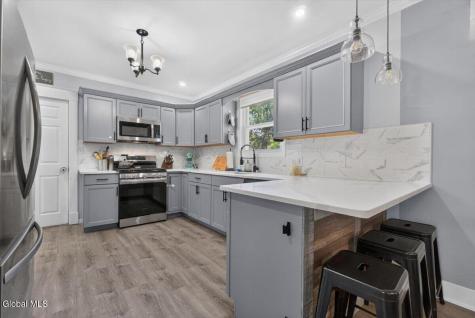 124 Gifford Road Schenectady NY 12304