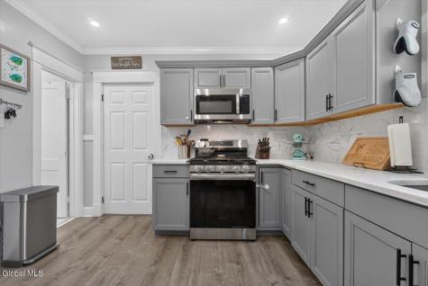 124 Gifford Road Schenectady NY 12304