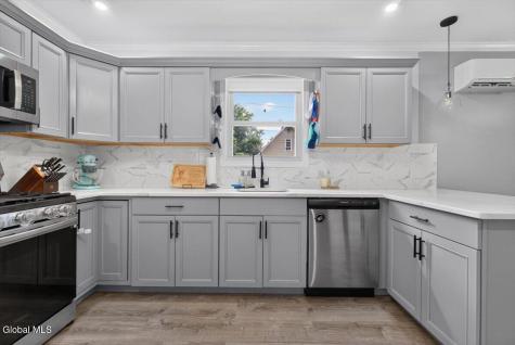 124 Gifford Road Schenectady NY 12304
