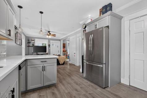 124 Gifford Road Schenectady NY 12304