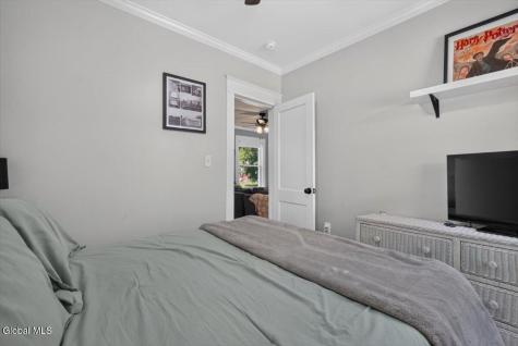 124 Gifford Road Schenectady NY 12304
