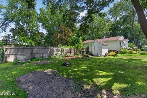 124 Gifford Road Schenectady NY 12304