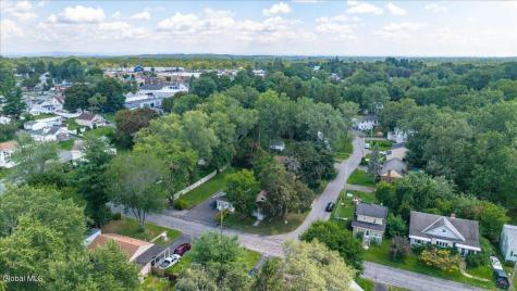 124 Gifford Road Schenectady NY 12304
