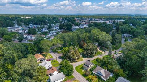 124 Gifford Road Schenectady NY 12304