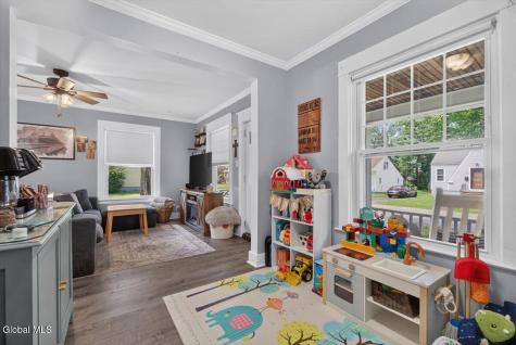 124 Gifford Road Schenectady NY 12304