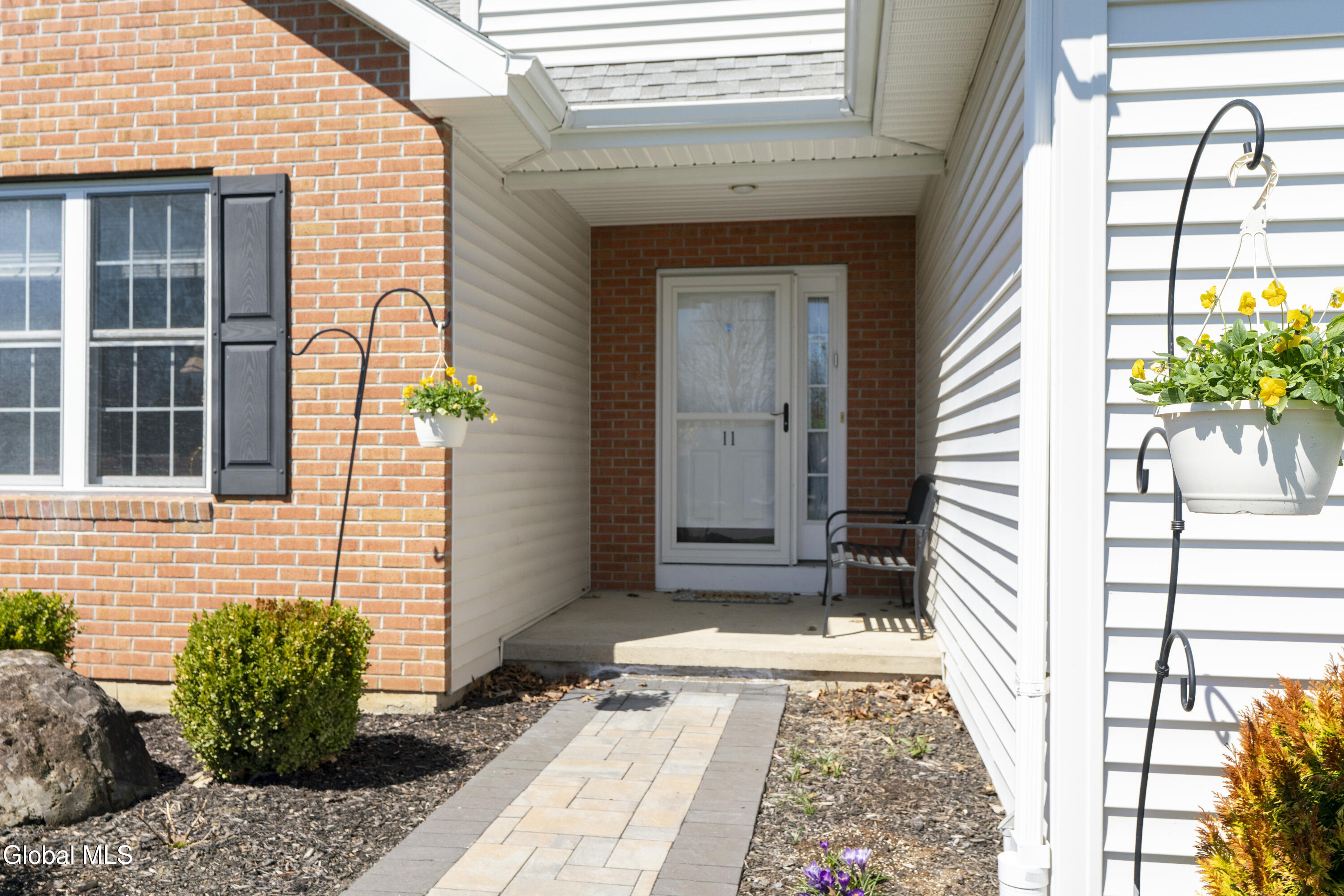 11 Mallard Cove Ballston Lake NY 12019