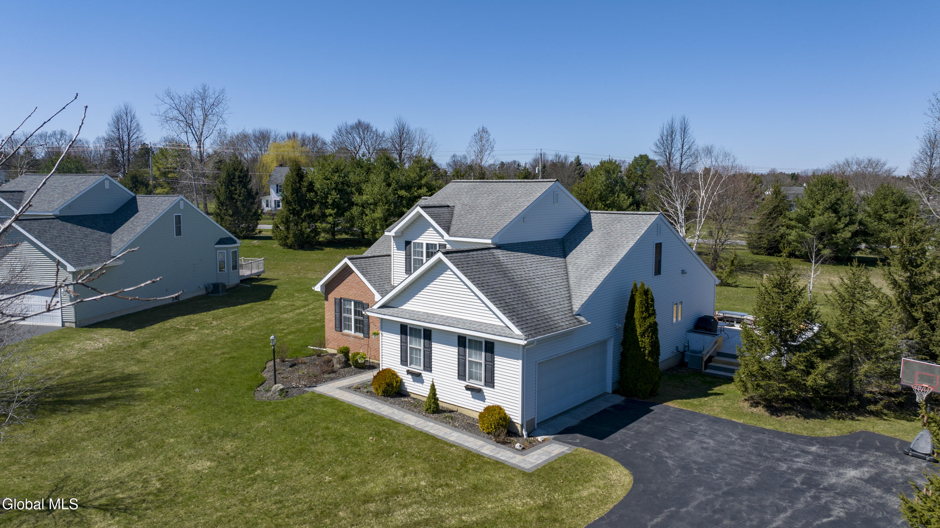 11 Mallard Cove Ballston Lake NY 12019